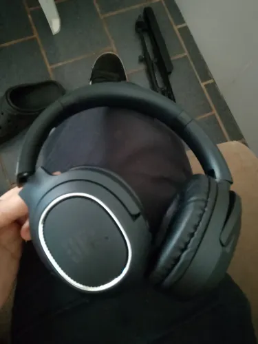 Fone de ouvido bluetooth usado