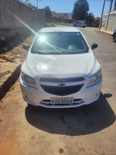Chevrolet Onix JOY Hatch 1.0 8V Flex Mec. 4P 2017