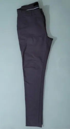 Calça skinny masculina - usada