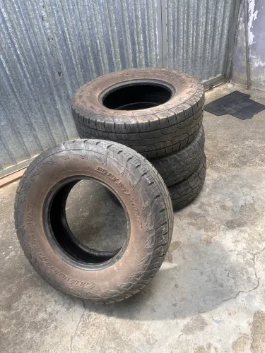 Pneus 265/70 R16