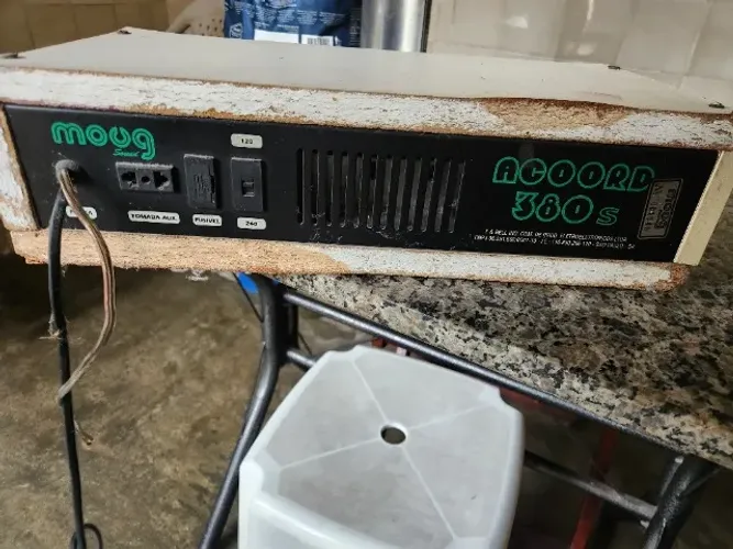 módulo amplificador multiusos da marca Moug Sound, modelo Acoord 380 S