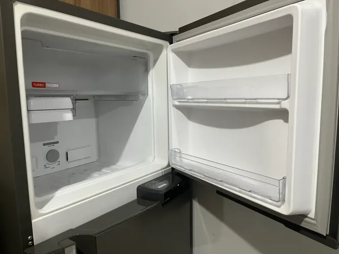 Geladeira Brastemp Frost Free Duplex de 375 Litros (Modelo BRM44HK)