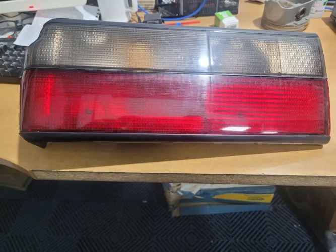 Lanterna traseira fume VW Voyage 91 a 94