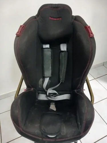 Vendo um carrinho de bebê 