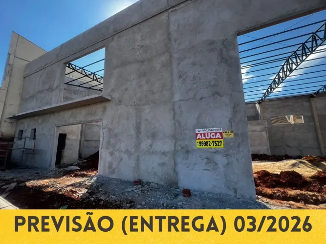 Formidável Barracão Comercial em Maringá | 954,96m² de Terreno | 776,80m² Util