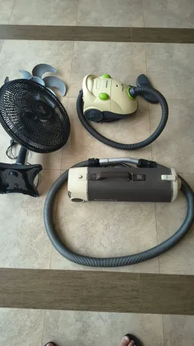2 aspirador de pó 1 ventilador