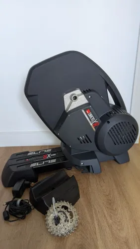 Rolo de treinamento interativo Elite Direto XR