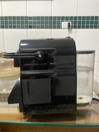 Máquina de café expresso nesspresso 
