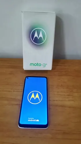 Celular Motorolla Moto G8 64 GB.