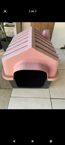 Casinha de plástico