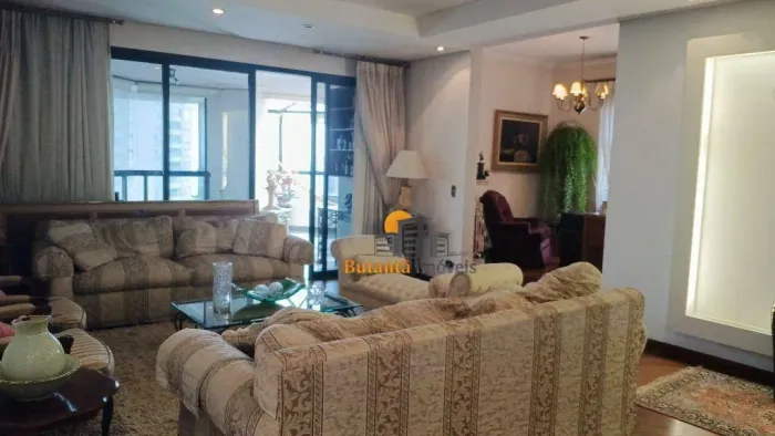 Ótimo Apartamento Mobiliado com 4 dormitórios e 3 vagas cobertas à venda, 280 m² por R$ 1.