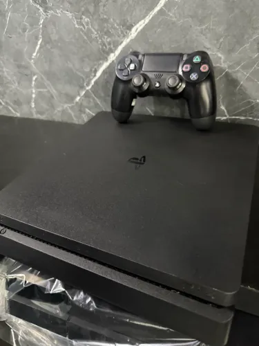 PlayStation 4 slim 500gb
