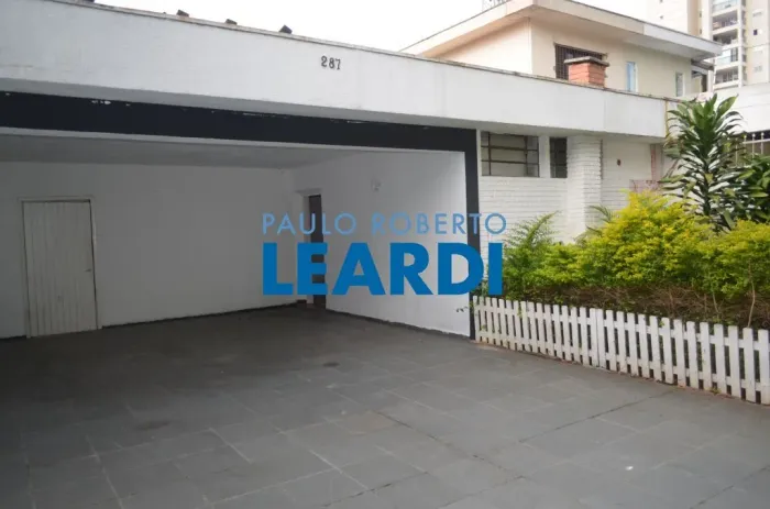CASA ASSOBRADADA - VILA MASCOTE - SP