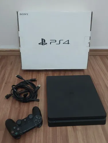 PS4 Slim 500 GB - Semi Novo (Caixa Original)