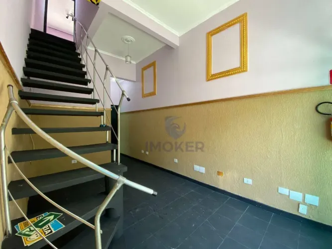 Salão comercial próximo ao Centro de Poá; 70 m²; 4 salas; 2 banheiros; frente para a desci