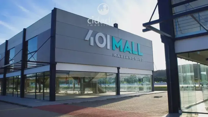 Área comercial para aluguel com mezanino bem localizada na SC 401 Santo Antônio de Lisboa,