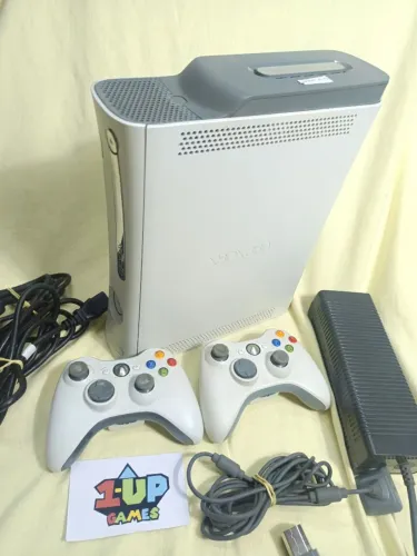 Videogame antigo Xbox 360 fat todo original