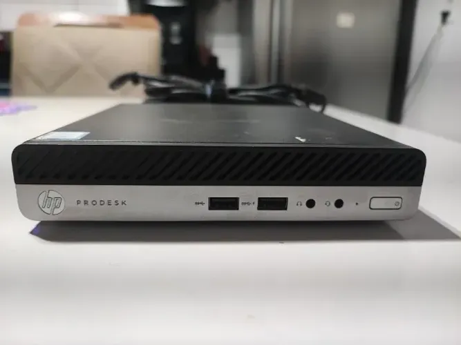 Mini PC HP ProDesk 400 G3 Mini | Core i3 7a Gen | SSD 240GB | 8GB RAM (Compacto e Rápido)