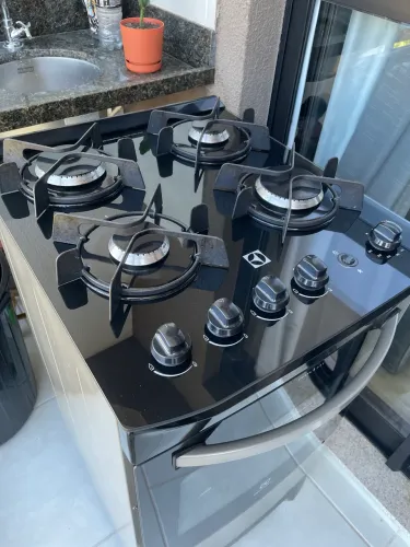 Fogão Electrolux 4 bocas com mesa de vidro - Excelente estado
