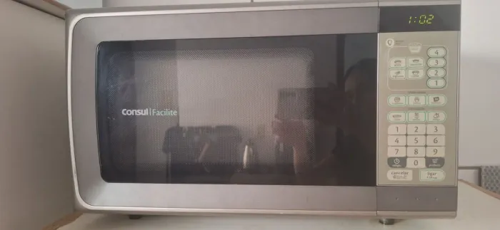 Vendo Micro-ondas Consul Facilite Cinza