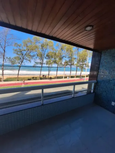 Vendo apartamento de frente para a Praia do Pecado com 3 quartos + escritório.