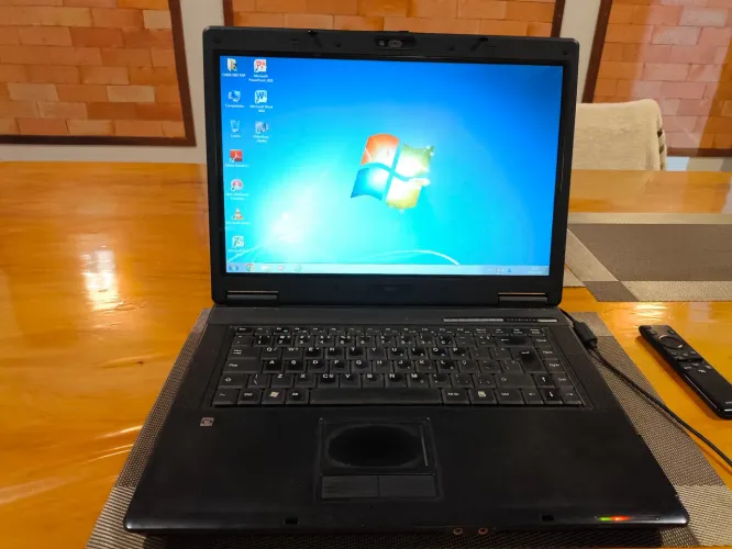 Notebook Itautec usado