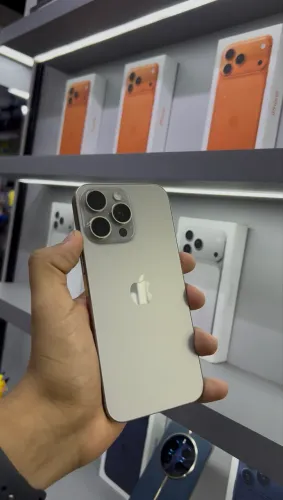 16 Pro Max 256GB Natural