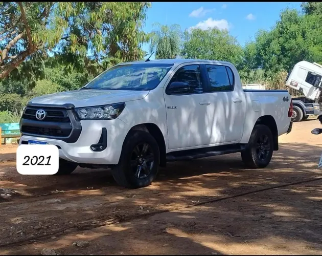 Toyota Hilux CD SR 4X4 2.8 TDI Diesel Aut. 2021