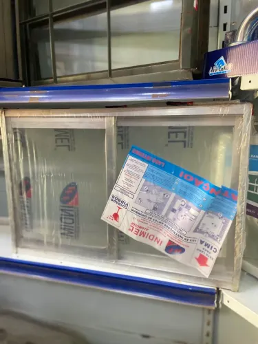 Vitro alumínio 60x40 correr