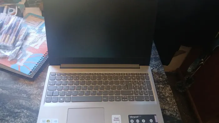 Vendo Notebook Le novo I3