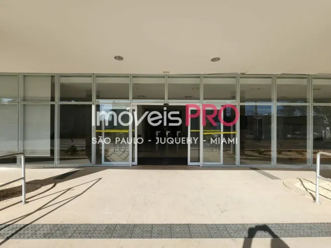 Laje comercial para locação com heliponto em Tamboré com 1222m2, 35 vagas e restaurante
