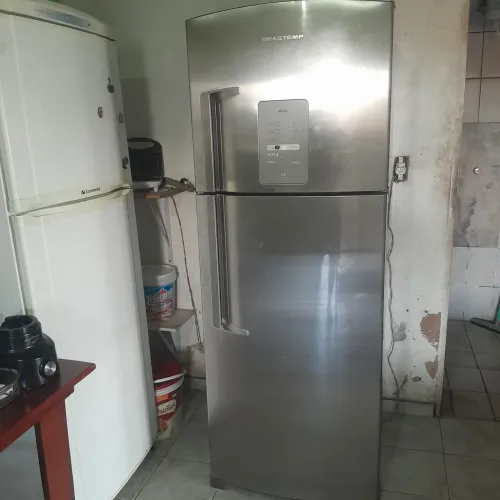 Vende-se geladeira