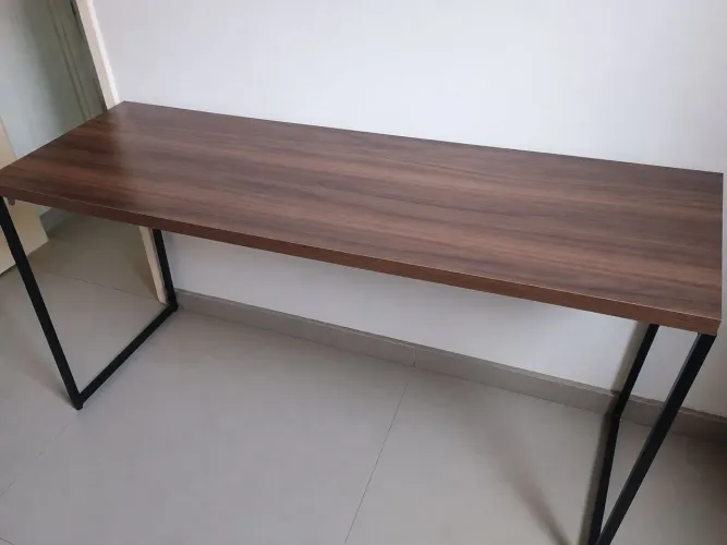 Vende-se mesa de escritório