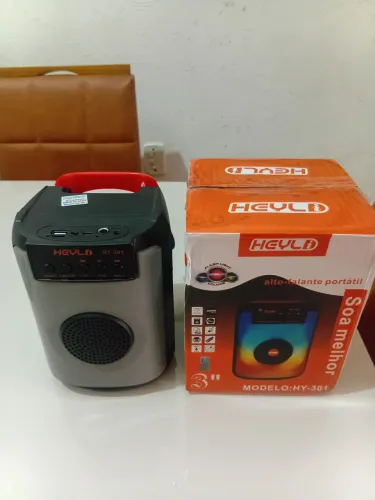 Cx Som portátil Fm e Bluetooth nova na caixa 