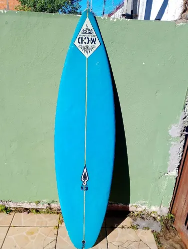 ?Prancha de Surf 5'11(possui pequeno dano no bico, reparo simples) 