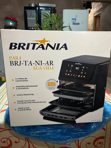 Estou vendendo uma Britânia Nova na caixa 