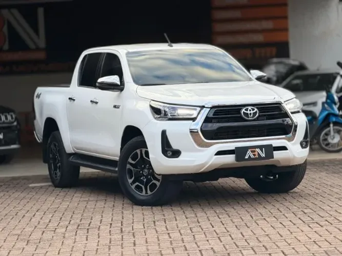 Toyota Hilux CD SRV 4X4 2.8 TDI Diesel Aut. 2022