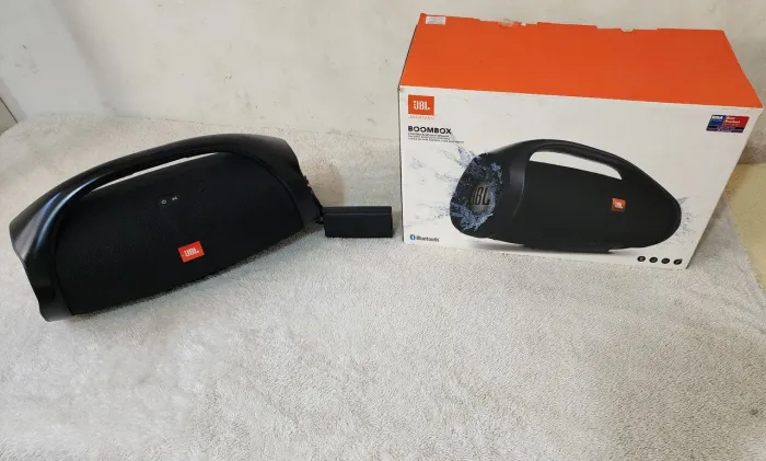 CAIXA DE SOM JBL BOOMBOX