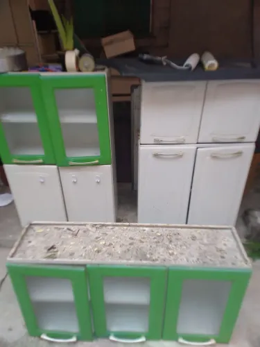 Conjunto armário de cozinha para área. 