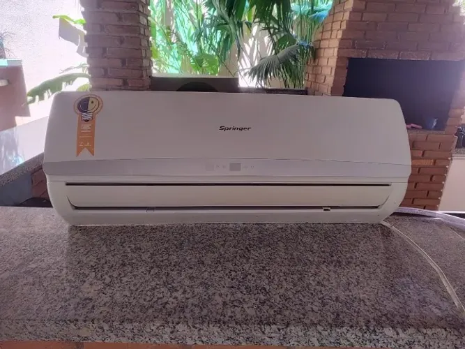 Ar-Condicionado Split Springer 9.000 BTUs Quente/Frio (220V) - Modelo 42FNQA09S5