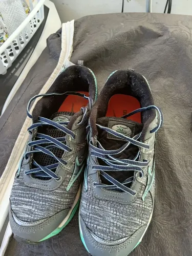 Vende tênis tamanho 39