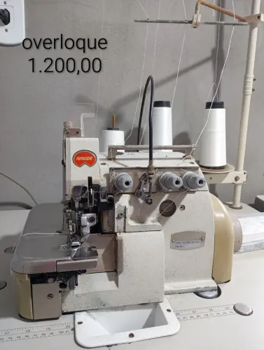 Máquina de costura