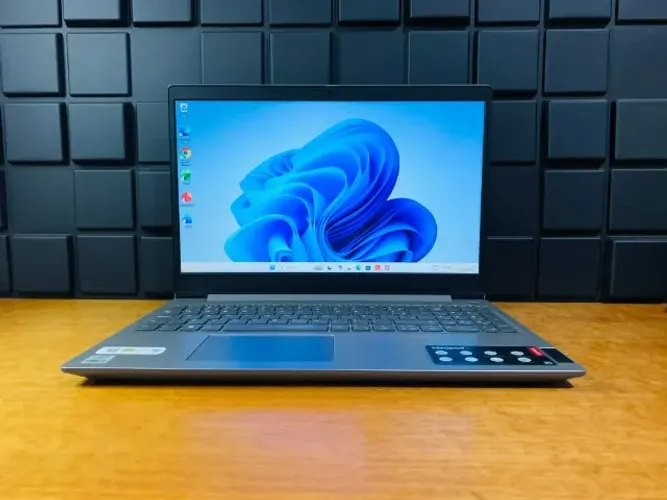 Notebook Lenovo i3