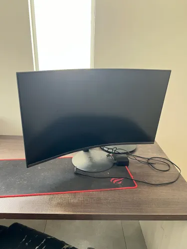 Monitor Samsung  32 curvo (led queimado)