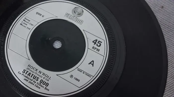 Compacto Vinil 7" Status Quo - Rock and roll P1980 França