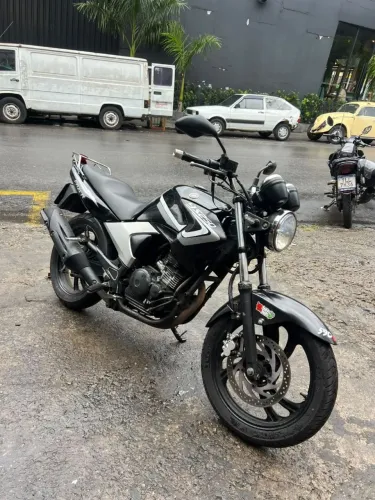 Moto fazer 250 cc