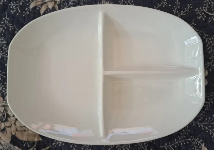 Pratos de Porcelana com Divisórias