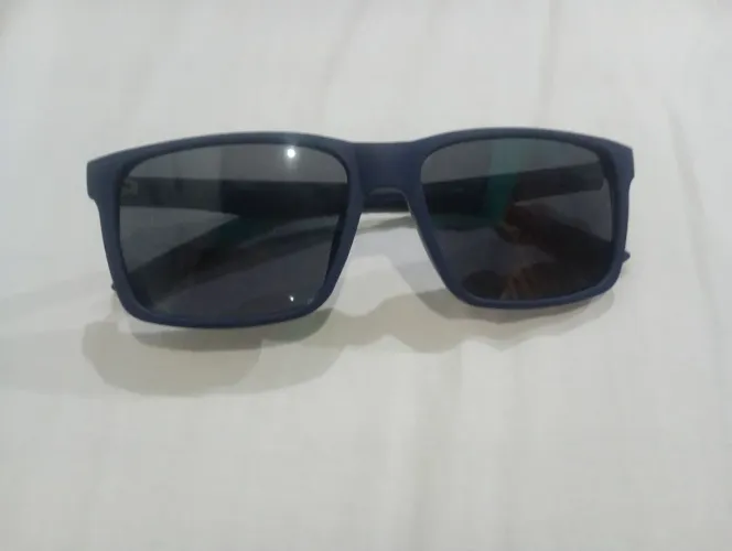 Óculos de sol azul