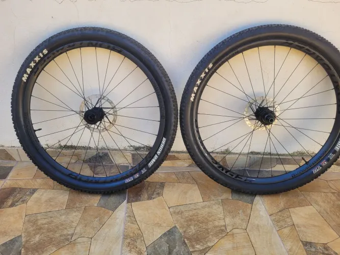 Rodas mtb bontrager kovee elite 23 carbon 