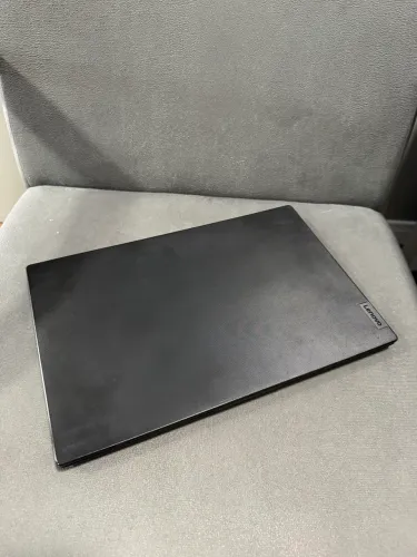 Notebook Lenovo V14 Ryzen 7 com placa de vídeo 